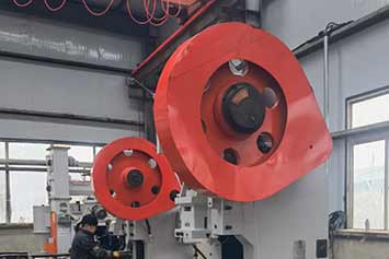 沈陽設(shè)備翻新噴漆舊設(shè)備后就像剛剛生產(chǎn)的新設(shè)備